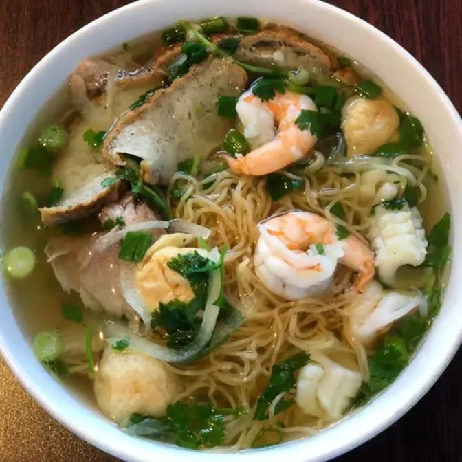 Combination Noodle Soup served at Hop Tung
