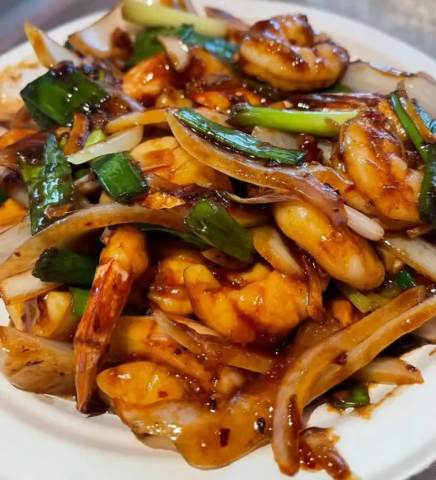 Garlic Sauce Triple Delight served at Hop Tung