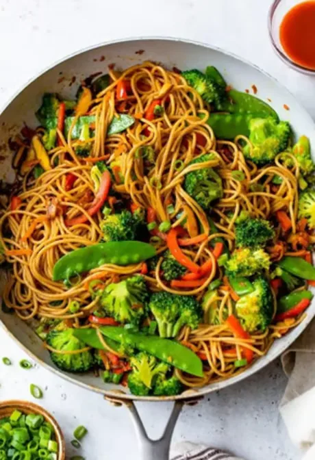 Lo Mein (Vegetable) served at Hop Tung