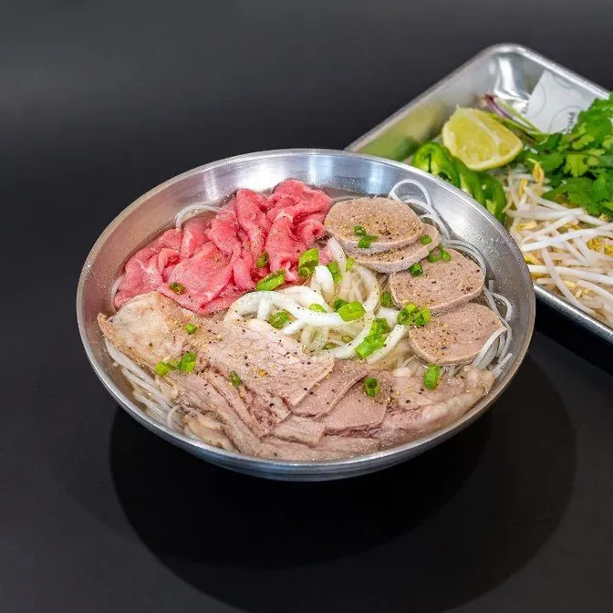Pho Combination at Hop Tung