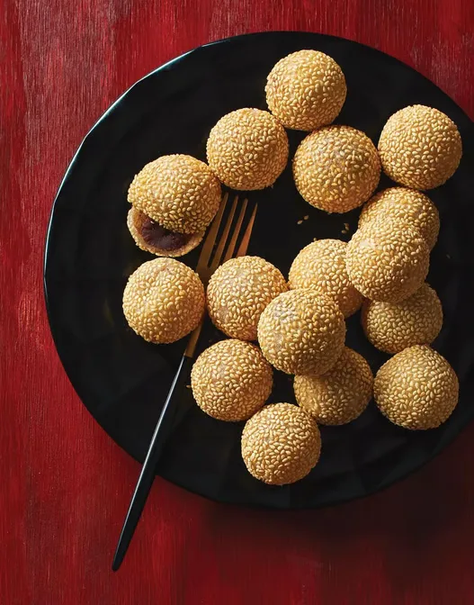 Sesame Balls served at Hop Tung