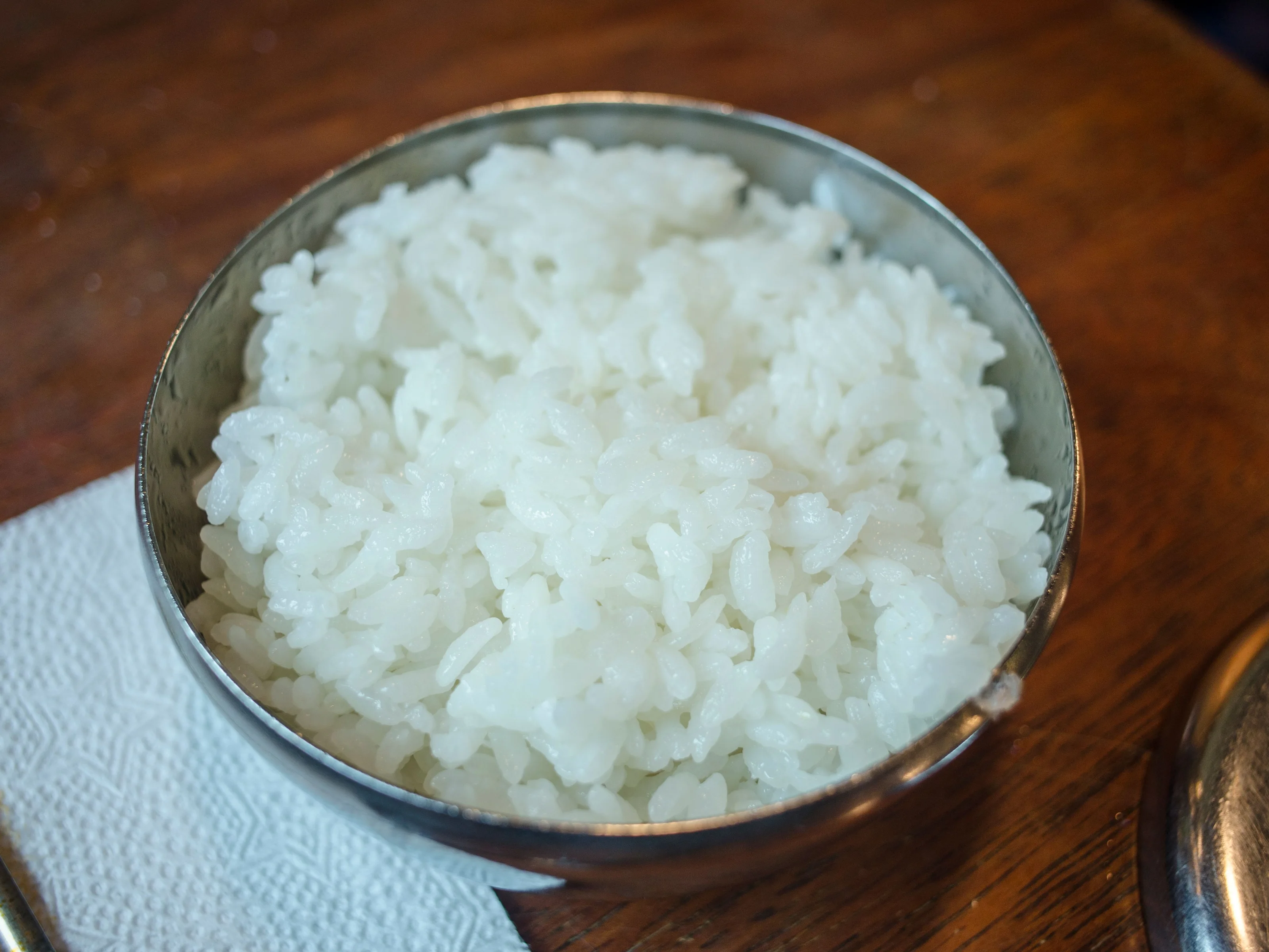 Small portion of steamed white rice, Hop Tung